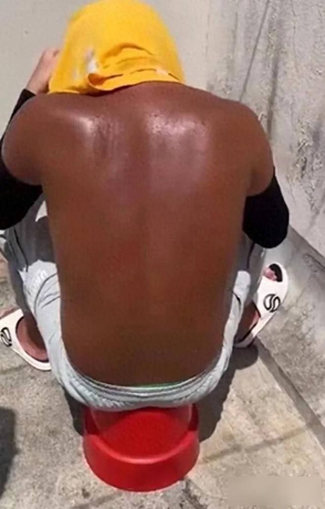 日高温下的健康危机与应对策略新葡京“热在三伏”：揭秘夏(图2)